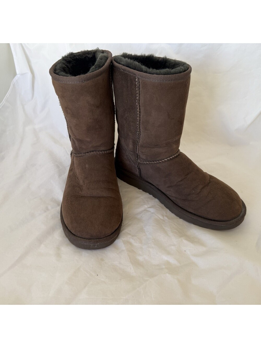 UGG Women's Classic Short Size 9 Chocolate Brown 8" Shaft #5825